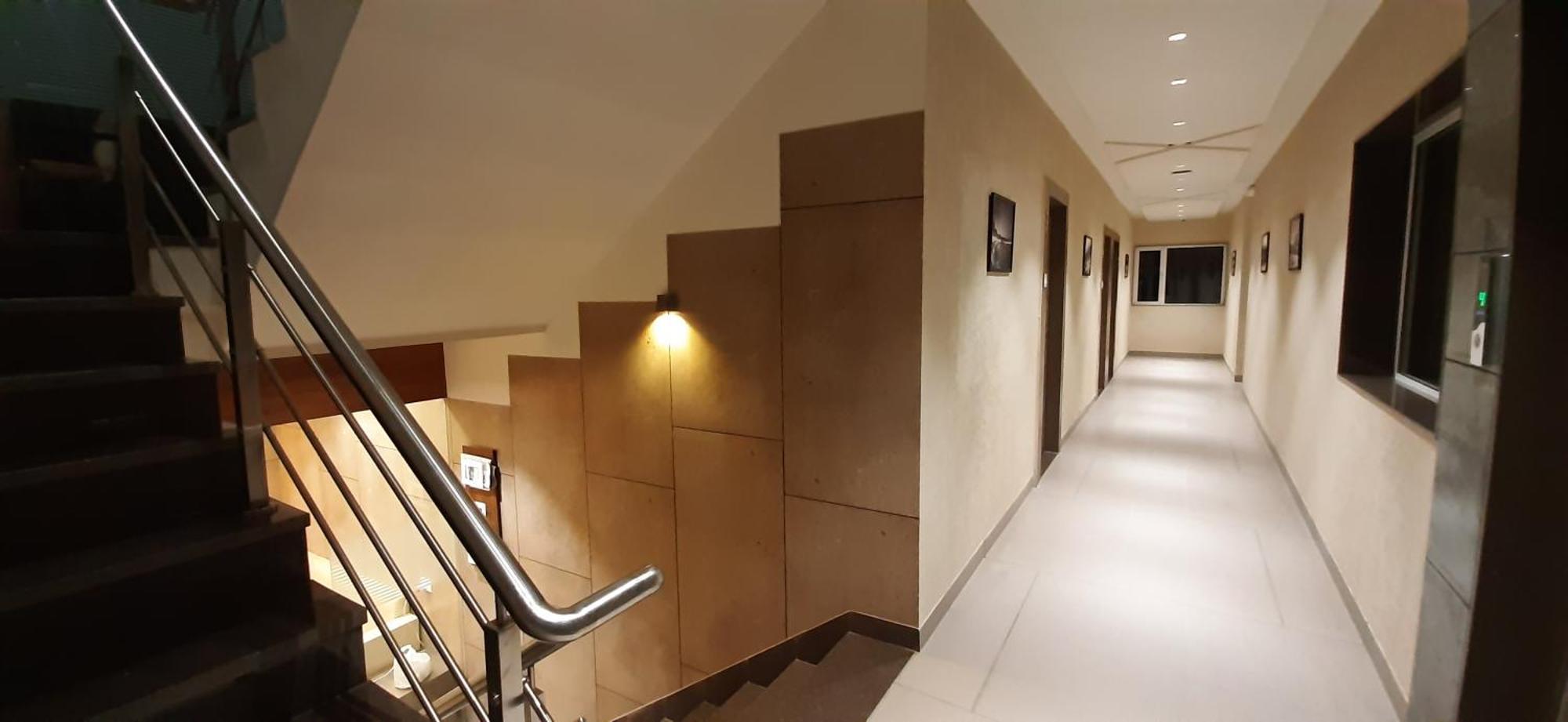 Hotel Kinara Amhedabad Dış mekan fotoğraf